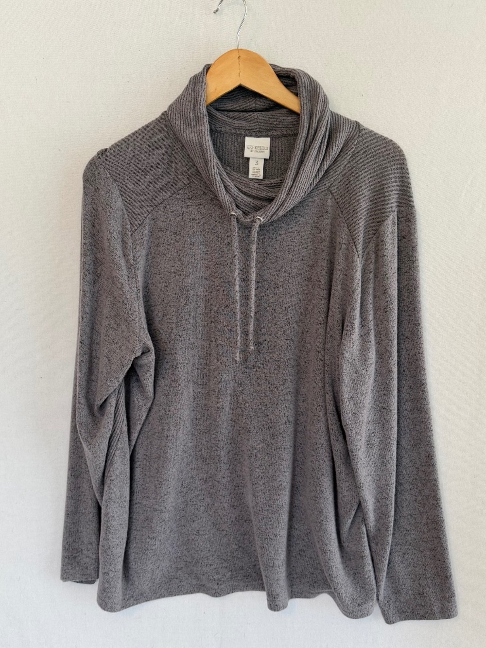 CHICO’S WEEKENDS Women’s Size 3 US XL Gray Cowl Neck Pullover Knit Top